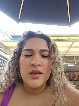 Sara smiiith211 online show from March 22, 2026, 6:33 pm