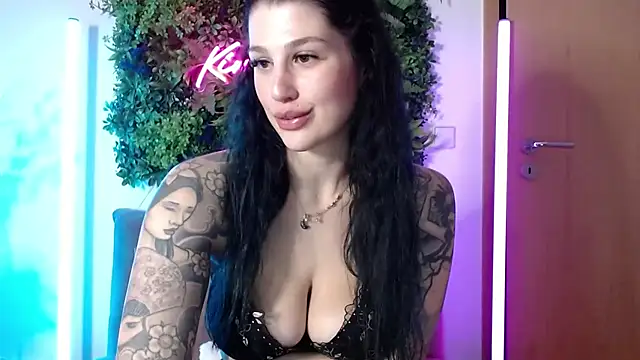 KiraKane1 online show from January 4, 2025, 6:09 am