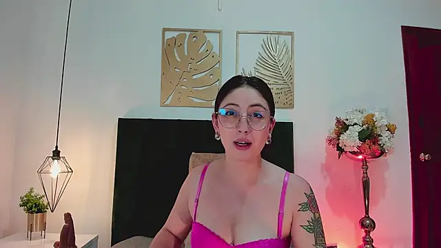 Emilywatsonn online show from December 22, 2024, 2:16 pm
