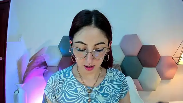 Emilywatsonn online show from September 23, 2025, 12:57 am