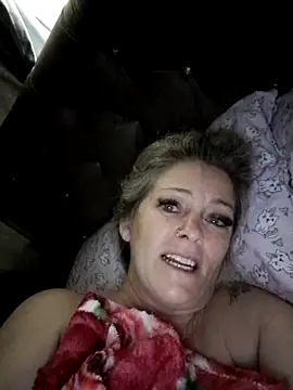 Snapshot of marcialoira chatting on November 17, 2025, 12:11 pm marcialoira online show from November 17, 2025, 12:11 pm