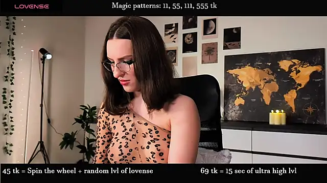 Alicia x art online show from June 12, 2026, 7:35 pm