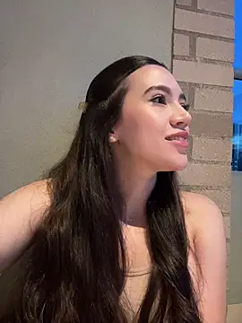 Amelia Rouse online show from April 10, 2026, 10:42 am