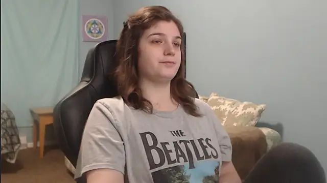 Snapshot of TreeJeanne chatting on December 15, 2024, 12:28 pm TreeJeanne online show from December 15, 2024, 12:28 pm