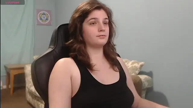 Snapshot of TreeJeanne chatting on December 18, 2024, 5:10 pm TreeJeanne online show from December 18, 2024, 5:10 pm