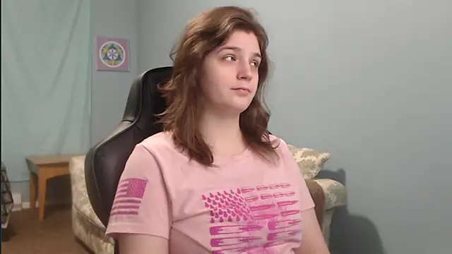 Snapshot of TreeJeanne chatting on December 20, 2024, 1:22 pm TreeJeanne online show from December 20, 2024, 1:22 pm