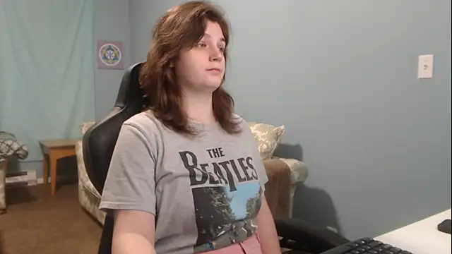 Snapshot of TreeJeanne chatting on January 4, 2025, 2:14 pm TreeJeanne online show from January 4, 2025, 2:14 pm