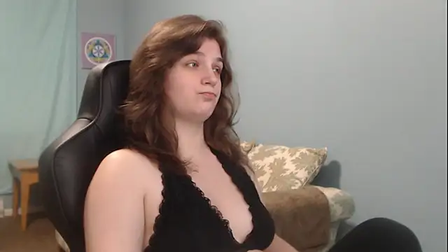 Snapshot of TreeJeanne chatting on January 10, 2025, 5:56 pm TreeJeanne online show from January 10, 2025, 5:56 pm