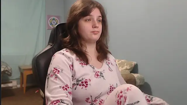 Snapshot of TreeJeanne chatting on February 5, 2025, 10:44 pm TreeJeanne online show from February 5, 2025, 10:44 pm