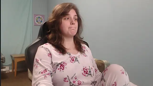 Snapshot of TreeJeanne chatting on February 6, 2025, 2:11 am TreeJeanne online show from February 6, 2025, 2:11 am