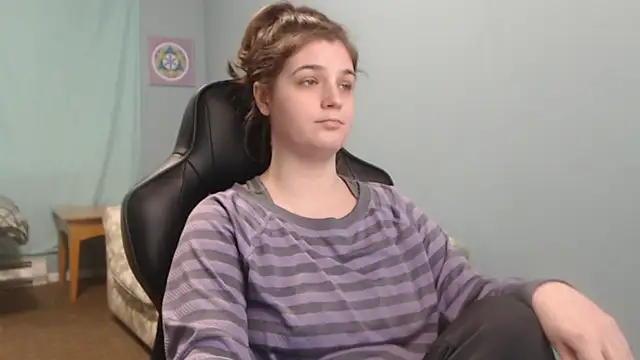 Snapshot of TreeJeanne chatting on February 7, 2025, 1:15 am TreeJeanne online show from February 7, 2025, 1:15 am