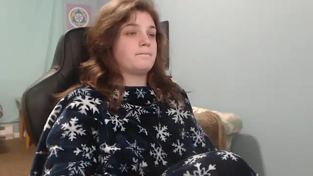 Snapshot of TreeJeanne chatting on February 7, 2025, 4:16 am TreeJeanne online show from February 7, 2025, 4:16 am