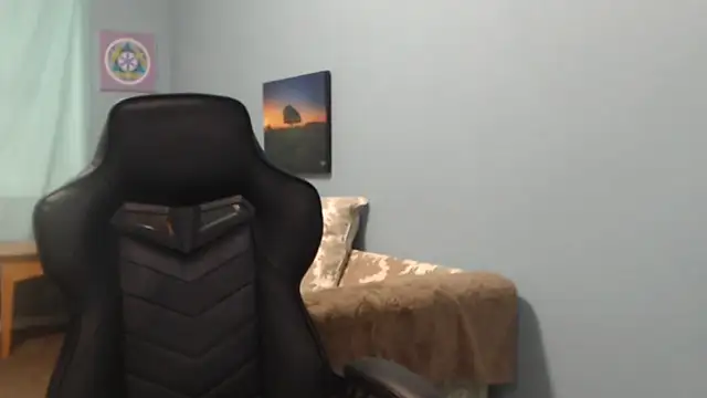 Snapshot of TreeJeanne chatting on March 8, 2025, 9:18 pm TreeJeanne online show from March 8, 2025, 9:18 pm