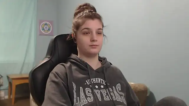 Snapshot of TreeJeanne chatting on March 11, 2025, 8:09 pm TreeJeanne online show from March 11, 2025, 8:09 pm