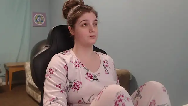 Snapshot of TreeJeanne chatting on March 14, 2025, 5:16 am TreeJeanne online show from March 14, 2025, 5:16 am