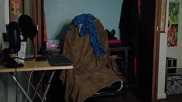 Snapshot of TreeJeanne chatting on September 28, 2025, 1:00 am TreeJeanne online show from September 28, 2025, 1:00 am