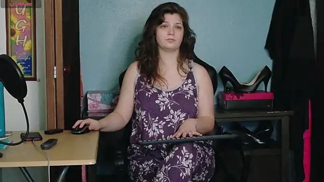 Snapshot of TreeJeanne chatting on October 3, 2025, 11:02 pm TreeJeanne online show from October 3, 2025, 11:02 pm