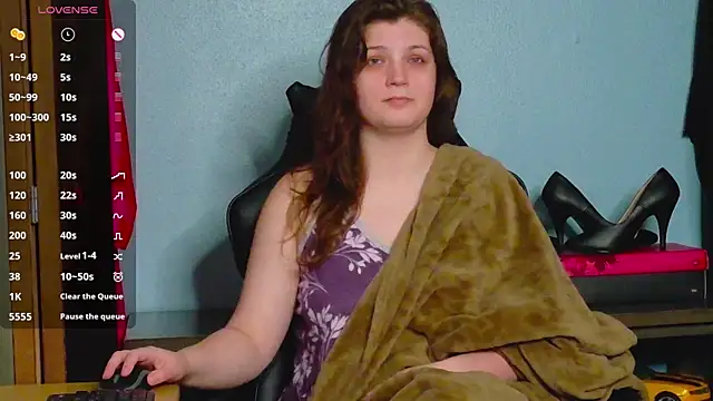 Snapshot of TreeJeanne chatting on November 4, 2025, 11:59 pm TreeJeanne online show from November 4, 2025, 11:59 pm