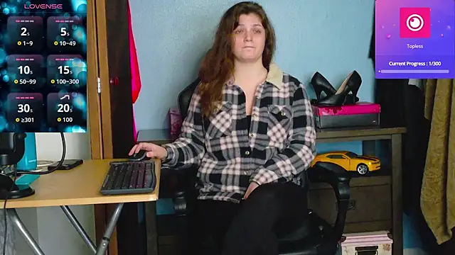 Snapshot of TreeJeanne chatting on November 7, 2025, 11:49 pm TreeJeanne online show from November 7, 2025, 11:49 pm