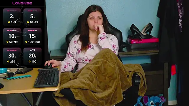 TreeJeanne online show from November 28, 2025, 12:57 am