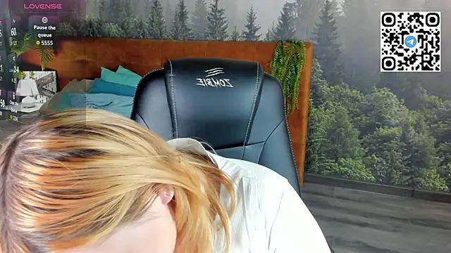 Stacy Luv online show from October 8, 2025, 1:03 am