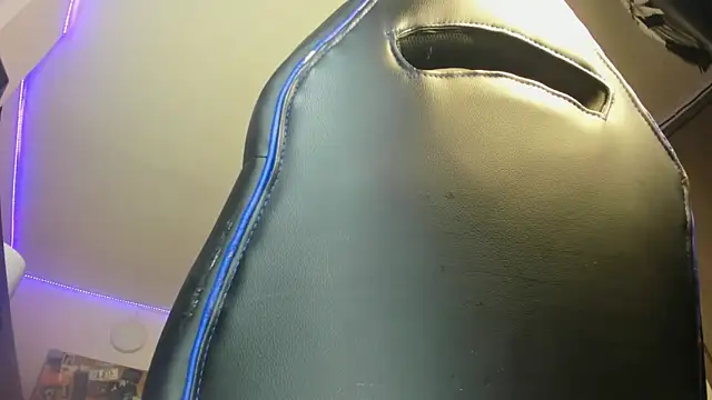 Snapshot of charlie_hotxxx chatting on January 10, 2025, 2:04 am charlie hotxxx online show from January 10, 2025, 2:04 am