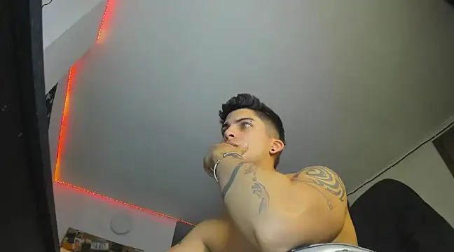 Snapshot of charlie_hotxxx chatting on March 23, 2025, 1:42 am charlie hotxxx online show from March 23, 2025, 1:42 am