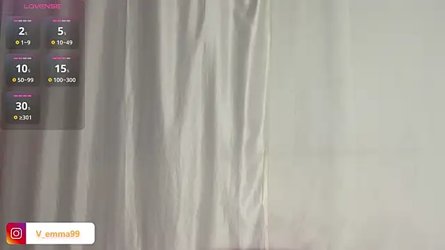 Snapshot of _Emma_Valka chatting on December 19, 2024, 12:02 am Emma Valka online show from December 19, 2024, 12:02 am