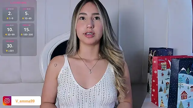 Snapshot of _Emma_Valka chatting on December 20, 2024, 10:00 pm Emma Valka online show from December 20, 2024, 10:00 pm