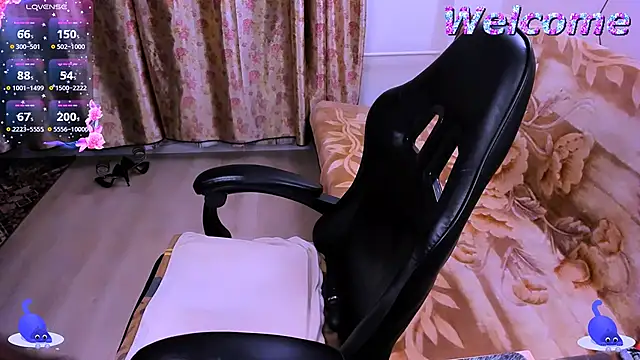 Snapshot of Sabrina_ONLY chatting on October 13, 2025, 9:04 pm Sabrina ONLY online show from October 13, 2025, 9:04 pm