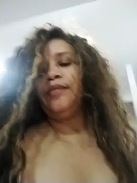 Snapshot of Alma_Sexyy chatting on October 15, 2025, 9:42 am Alma Sexyy online show from October 15, 2025, 9:42 am