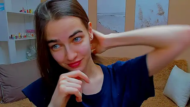 Snapshot of AstoriyaNight chatting on February 5, 2025, 6:37 pm AstoriyaNight online show from February 5, 2025, 6:37 pm