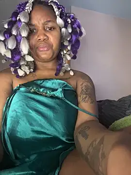 Cherrytowild online show from February 13, 2026, 7:59 am