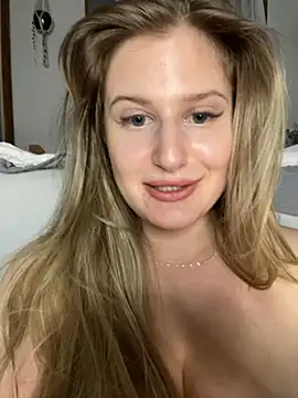 Snapshot of Busty-Ellie chatting on January 30, 2025, 4:55 pm Busty-Ellie online show from January 30, 2025, 4:55 pm