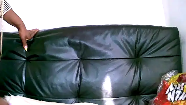 Bustypillows online show from January 30, 2025, 1:21 pm