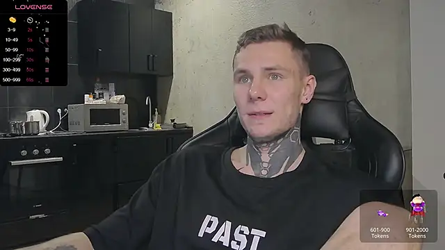 Snapshot of Lechery_boy chatting on December 20, 2024, 1:11 pm Lechery boy online show from December 20, 2024, 1:11 pm