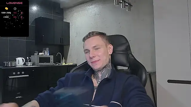 Snapshot of Lechery_boy chatting on December 24, 2024, 6:17 pm Lechery boy online show from December 24, 2024, 6:17 pm