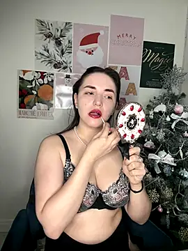 HoneySweetBee online show from December 15, 2025, 5:23 am