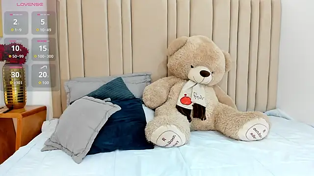 Snapshot of izadii chatting on October 23, 2025, 6:17 pm izadii online show from October 23, 2025, 6:17 pm