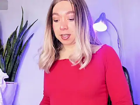 victoria qq online show from October 26, 2025, 4:13 pm