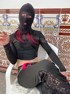 Snapshot of twinkyie chatting on February 16, 2025, 12:32 pm twinkyie online show from February 16, 2025, 12:32 pm