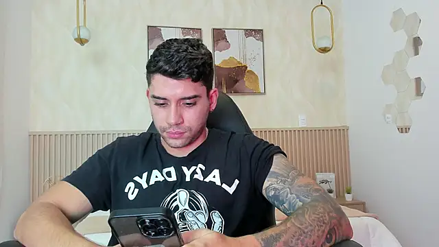 Mike montoya1 online show from October 9, 2025, 9:57 pm