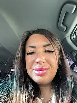 Snapshot of RuslanaXX chatting on February 14, 2026, 6:21 am RuslanaXX online show from February 14, 2026, 6:21 am