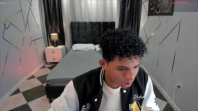 Noah Smith04 online show from February 22, 2025, 1:46 pm