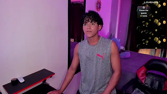 Noah Smith04 online show from October 4, 2025, 9:02 pm