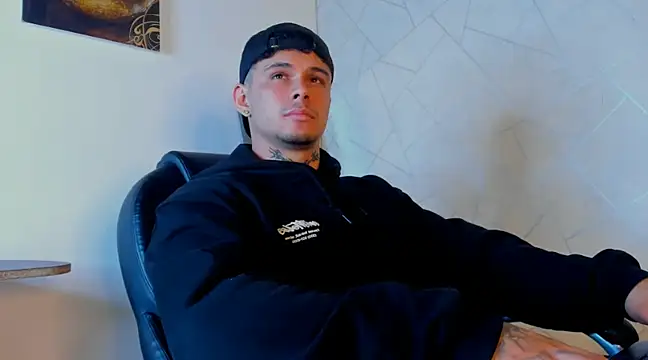NoahhBrown online show from March 3, 2025, 3:52 am