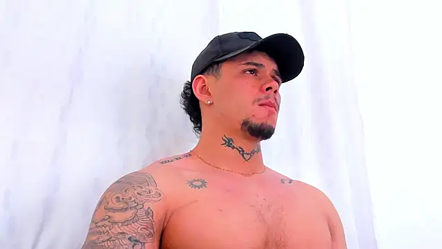 Snapshot of NoahhBrown chatting on October 11, 2025, 6:01 am NoahhBrown online show from October 11, 2025, 6:01 am