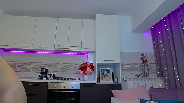 AyanaJoy online show from October 1, 2025, 9:21 pm