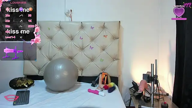 Snapshot of cleopatraa chatting on May 7, 2026, 8:36 pm cleopatraa online show from May 7, 2026, 8:36 pm