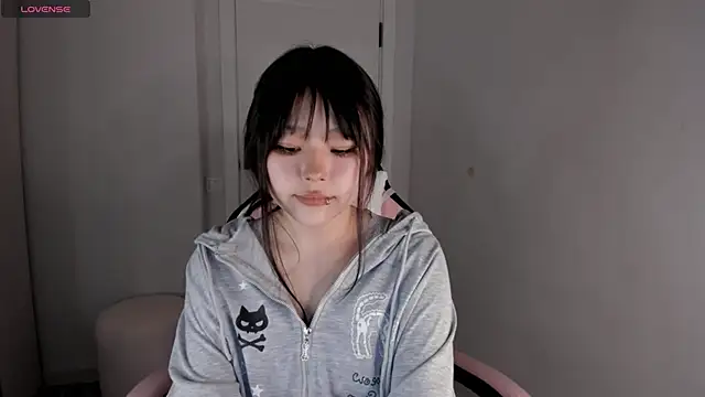 Snapshot of hee_young11 chatting on November 8, 2025, 11:03 pm hee young11 online show from November 8, 2025, 11:03 pm